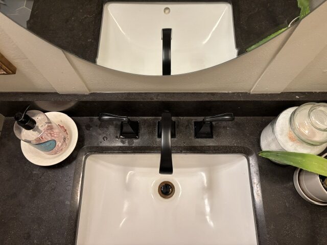 Homeaglow house cleaning after photo of bathroom